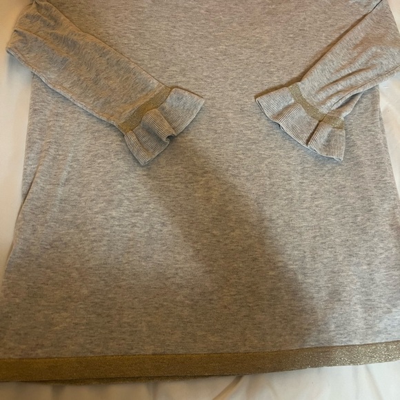 Lily Pulitzer oversized light gray lightweight sweater with 3/4 sleeves - Picture 11 of 11